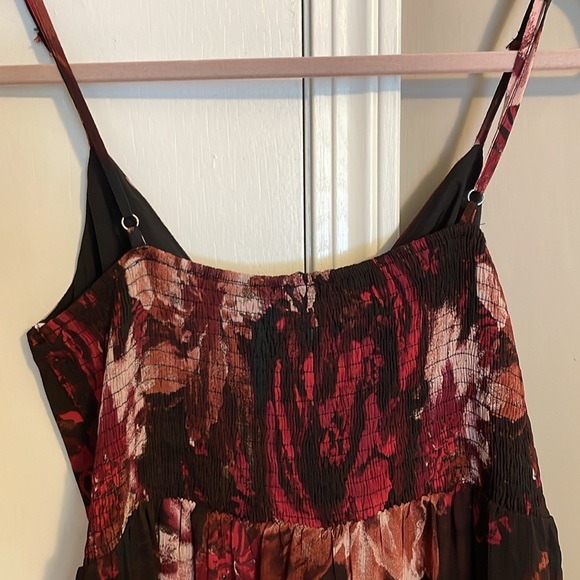 NWT Lulu’s tiered maxi dress - Picture 6 of 9